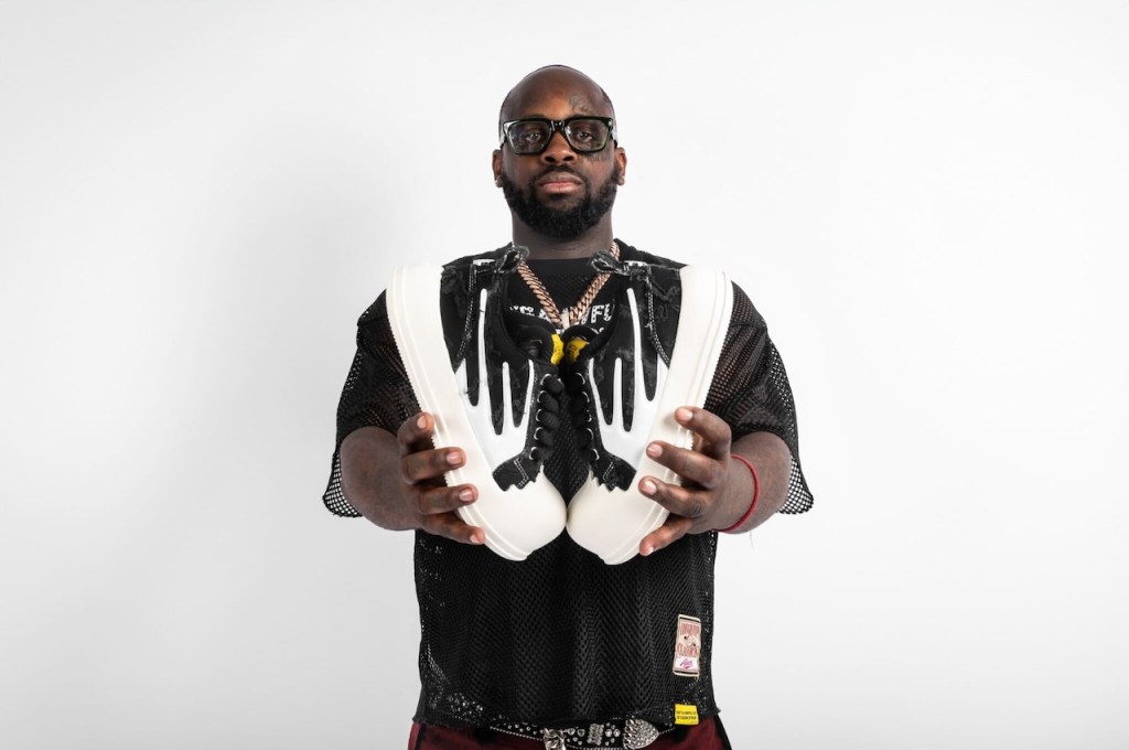 Desto Dubb Drops 500 Pairs of Sneakers with Rhime&nbsp;USA